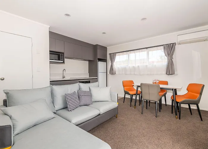 Aurora 4*